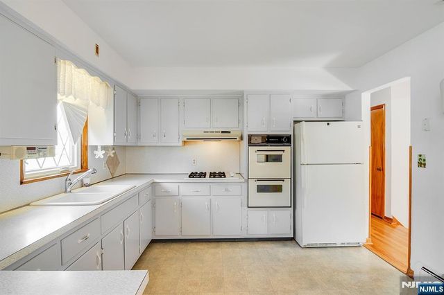 240 Ridge Road, Cedar Grove, NJ 07009