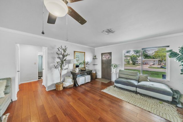 1510 CREST Drive, Lake Worth, FL 33461