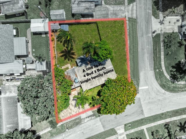 1510 CREST Drive, Lake Worth, FL 33461