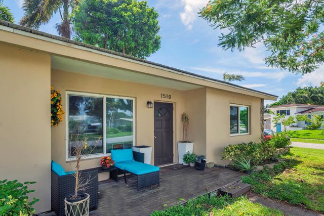 1510 CREST Drive, Lake Worth, FL 33461