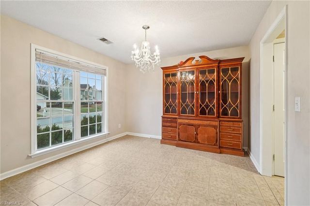 4004 Auburn Hills Drive, Greensboro, NC 27407