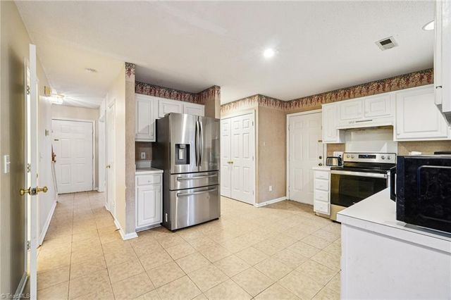 4004 Auburn Hills Drive, Greensboro, NC 27407