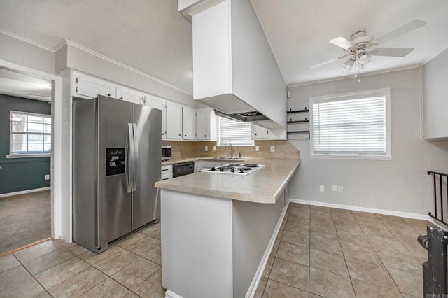 1124 Old Charter Court, Little Rock, AR 72207