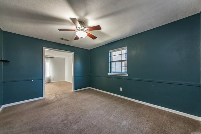 1124 Old Charter Court, Little Rock, AR 72207