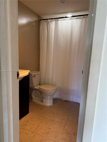 1225 NE 124th Street 33A, North Miami, FL 33161