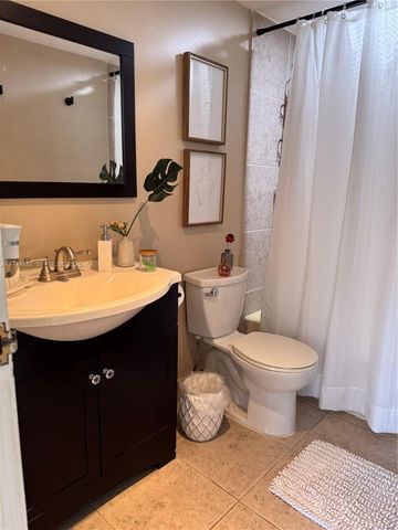 1225 NE 124th Street 33A, North Miami, FL 33161