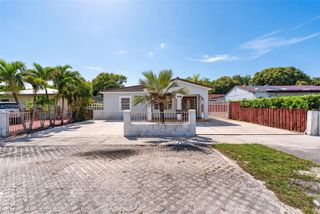 920 NW 35th Avenue, Miami, FL 33125