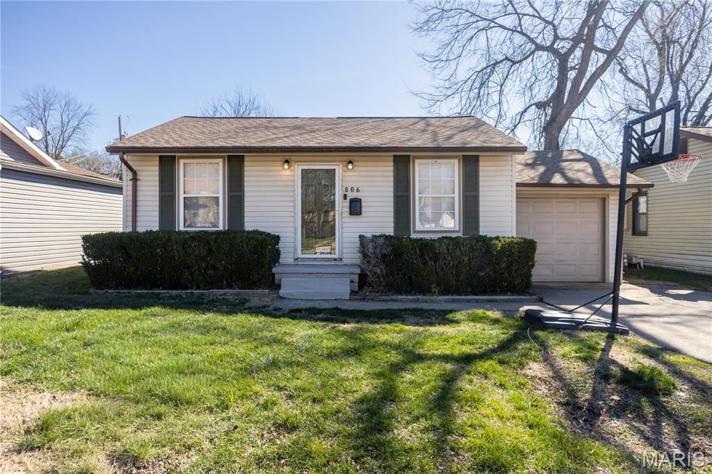 806 Virginia Avenue, Festus, MO 63028