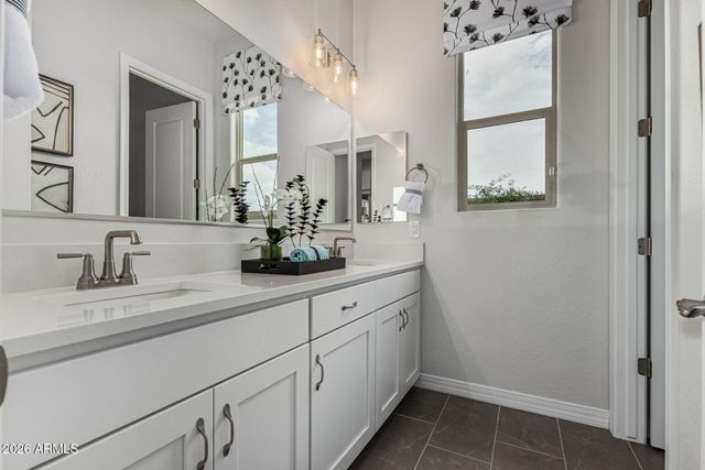 10622 S 48TH Glen, Laveen, AZ 85339