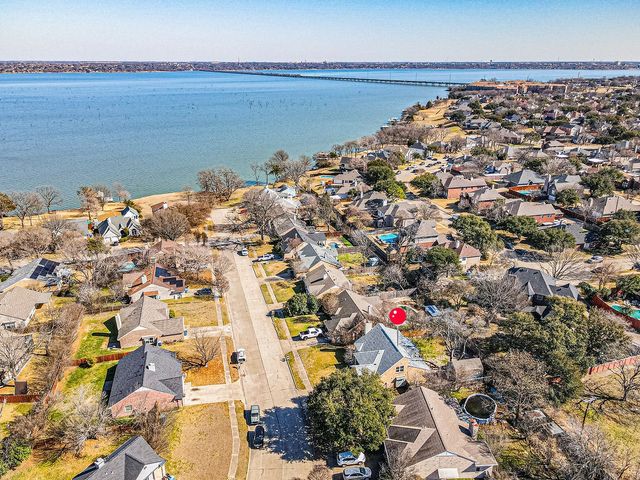 7713 Spinnaker Cove, Rowlett, TX 75089