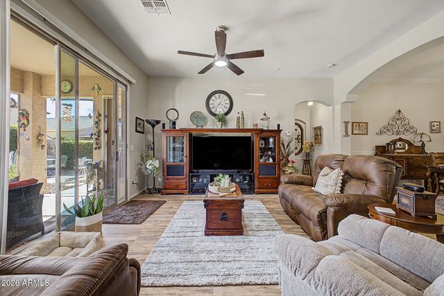 43579 W CYDNEE Drive, Maricopa, AZ 85138