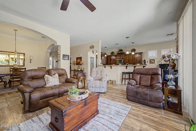 43579 W CYDNEE Drive, Maricopa, AZ 85138