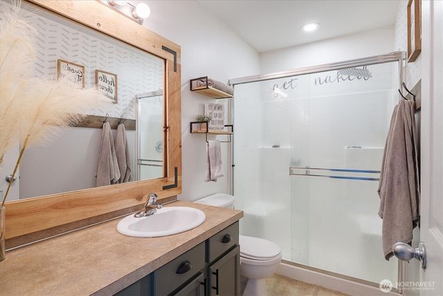6994 E Dakota Street, Port Orchard, WA 98366