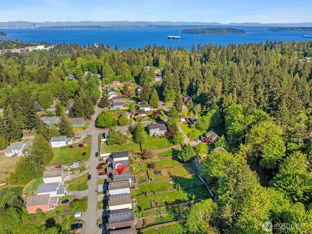 6994 E Dakota Street, Port Orchard, WA 98366