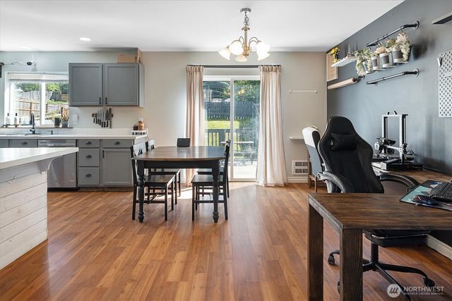 6994 E Dakota Street, Port Orchard, WA 98366