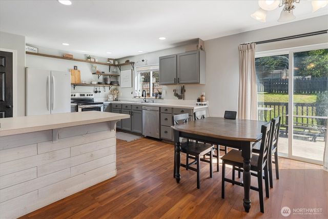 6994 E Dakota Street, Port Orchard, WA 98366