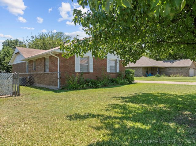 800 Cottonwood, Ardmore, OK 73401