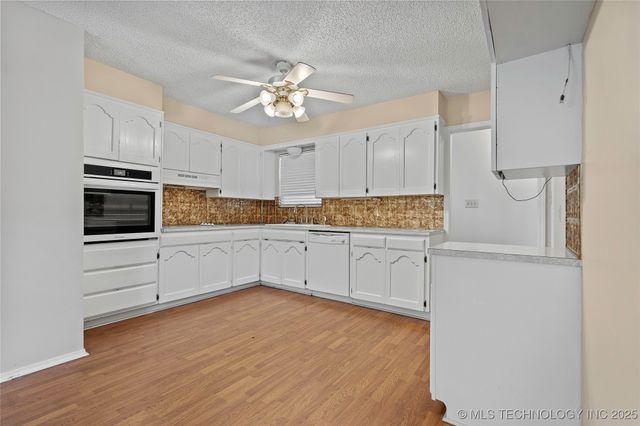 800 Cottonwood, Ardmore, OK 73401