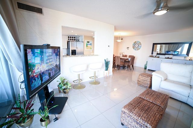 2701 N OCEAN Boulevard 2F, Fort Lauderdale, FL 33308