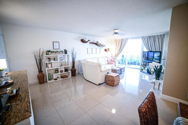 2701 N OCEAN Boulevard 2F, Fort Lauderdale, FL 33308