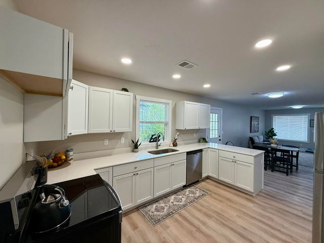 287 E Walton Avenue, Muskegon City, MI 49442