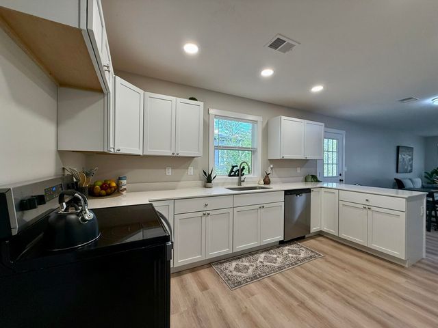 287 E Walton Avenue, Muskegon City, MI 49442