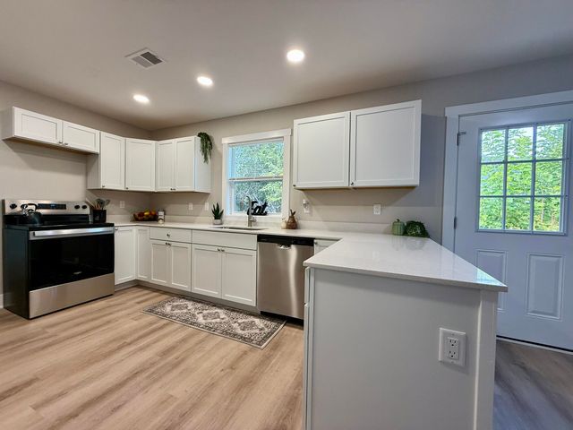 287 E Walton Avenue, Muskegon City, MI 49442