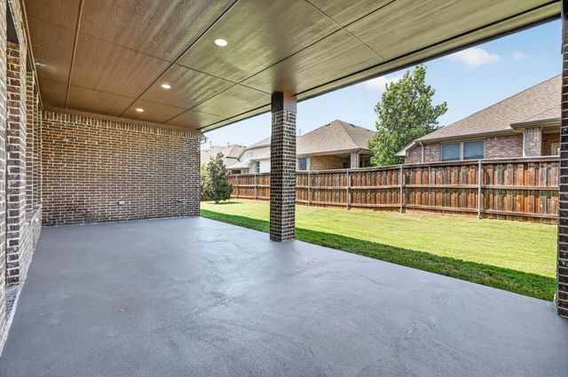 2807 Carrington Drive, Mansfield, TX 76063