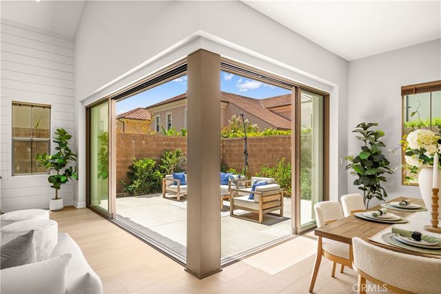 105 Yellow Iris, Irvine, CA 92618