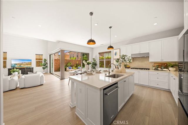 105 Yellow Iris, Irvine, CA 92618