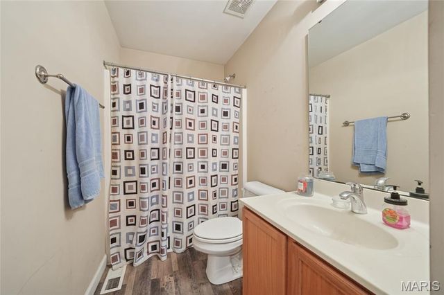 86 Glen Meadows Drive, Troy, MO 63379