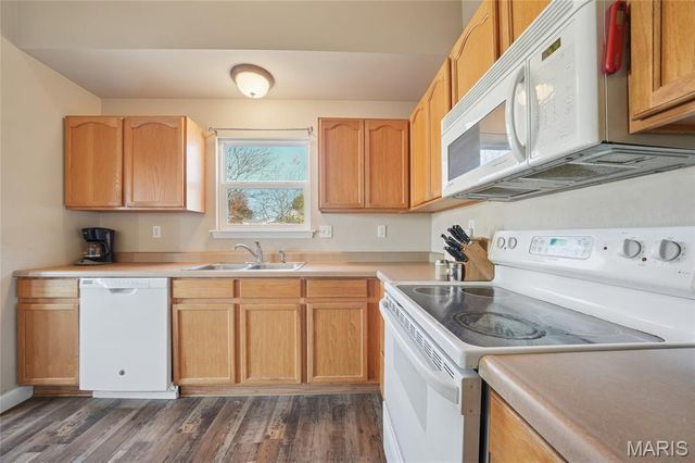 86 Glen Meadows Drive, Troy, MO 63379