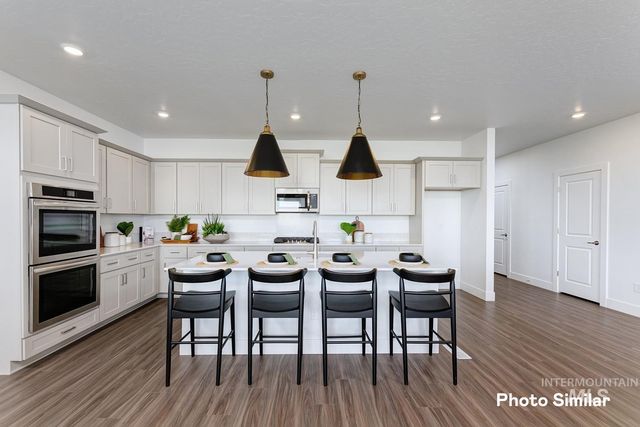 3672 S Angel Falls Way, Nampa, ID 83686