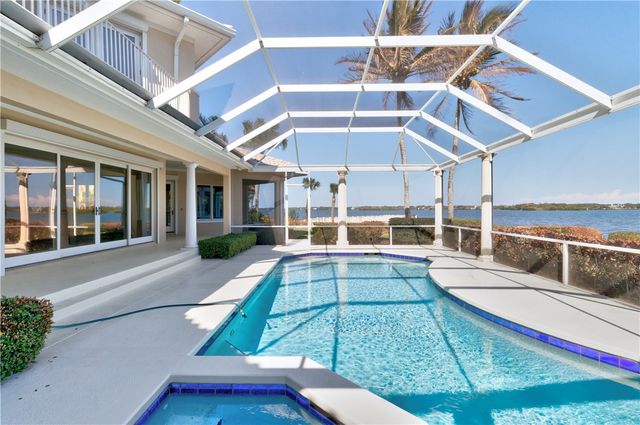 5142 Saint Andrews Island Court, Vero Beach, FL 32967