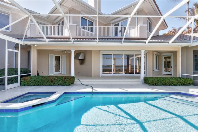 5142 Saint Andrews Island Court, Vero Beach, FL 32967