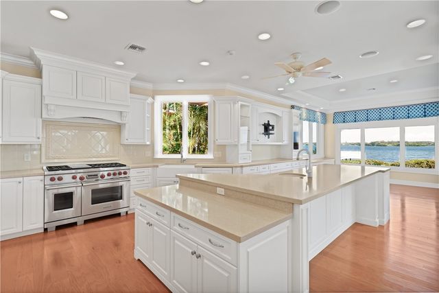 5142 Saint Andrews Island Court, Vero Beach, FL 32967