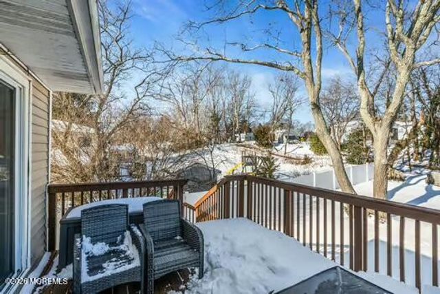 10 Lexington Road, Howell, NJ 07731