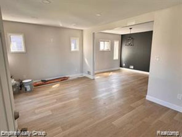 16931 Prairie Street, Detroit, MI 48221