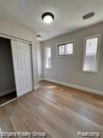 16931 Prairie Street, Detroit, MI 48221