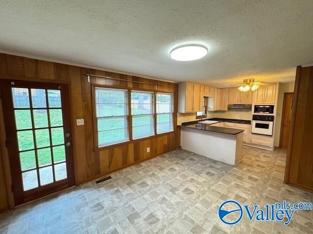 1607 Chapman Avenue NE, Huntsville, AL 35811