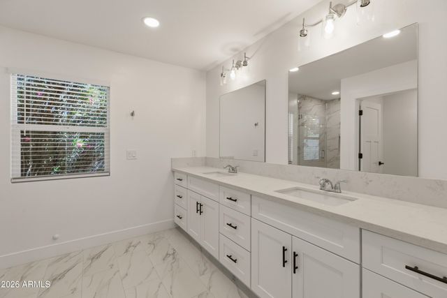 5745 N 13TH Place, Phoenix, AZ 85014