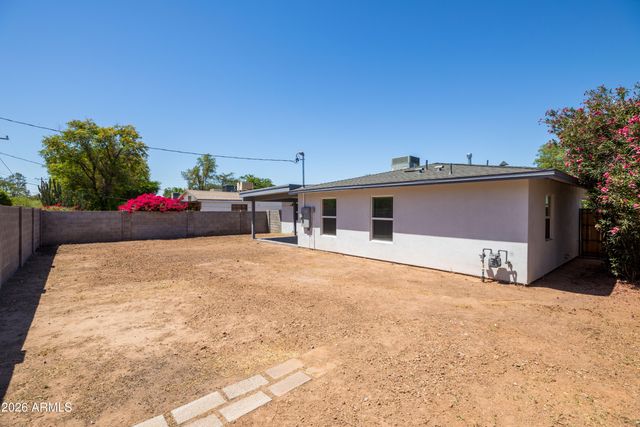 5745 N 13TH Place, Phoenix, AZ 85014