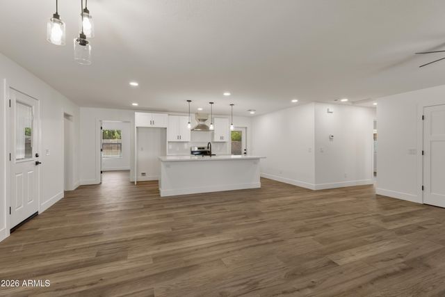 5745 N 13TH Place, Phoenix, AZ 85014