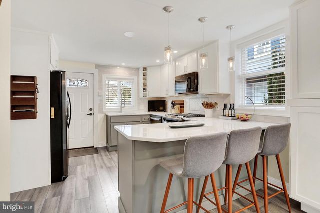 128 E EMAUS ST, Middletown, PA 17057