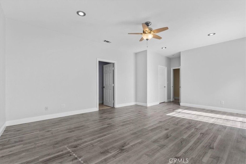 Image 16 of property listing at 15833 Sago Road, Apple Valley, CA 92307