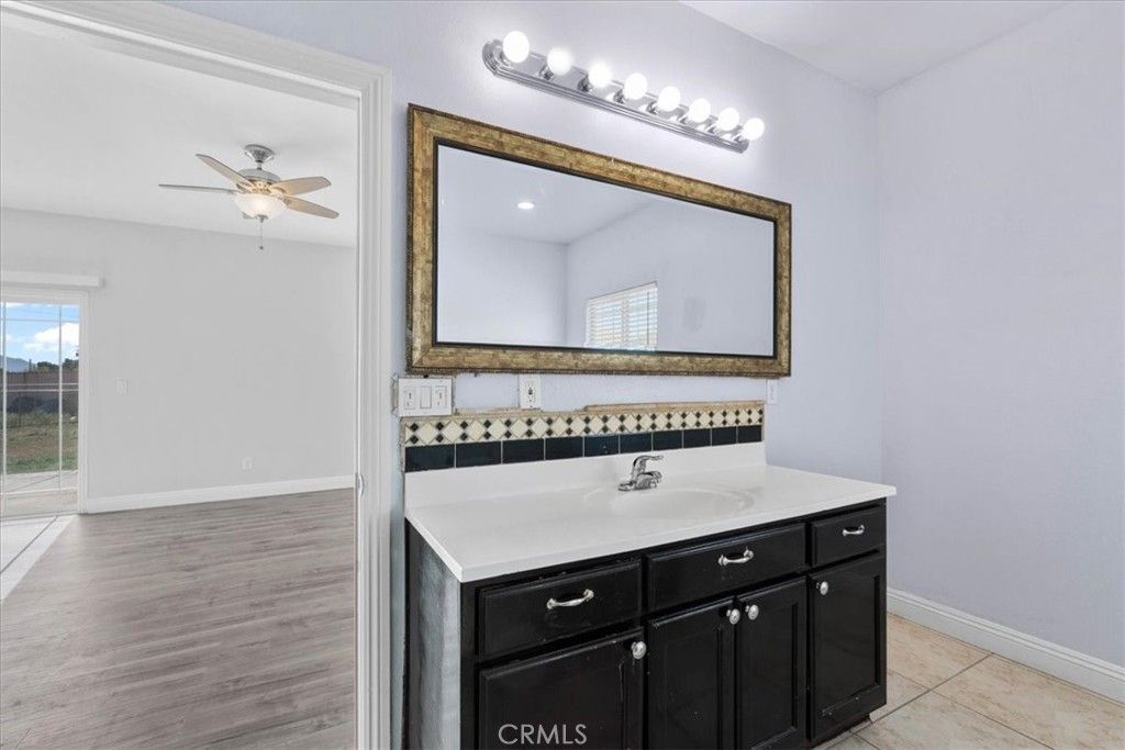 Image 17 of property listing at 15833 Sago Road, Apple Valley, CA 92307