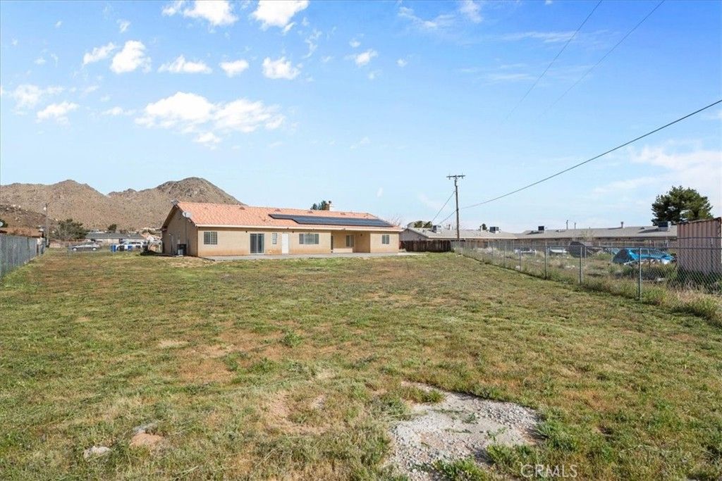 Image 22 of property listing at 15833 Sago Road, Apple Valley, CA 92307