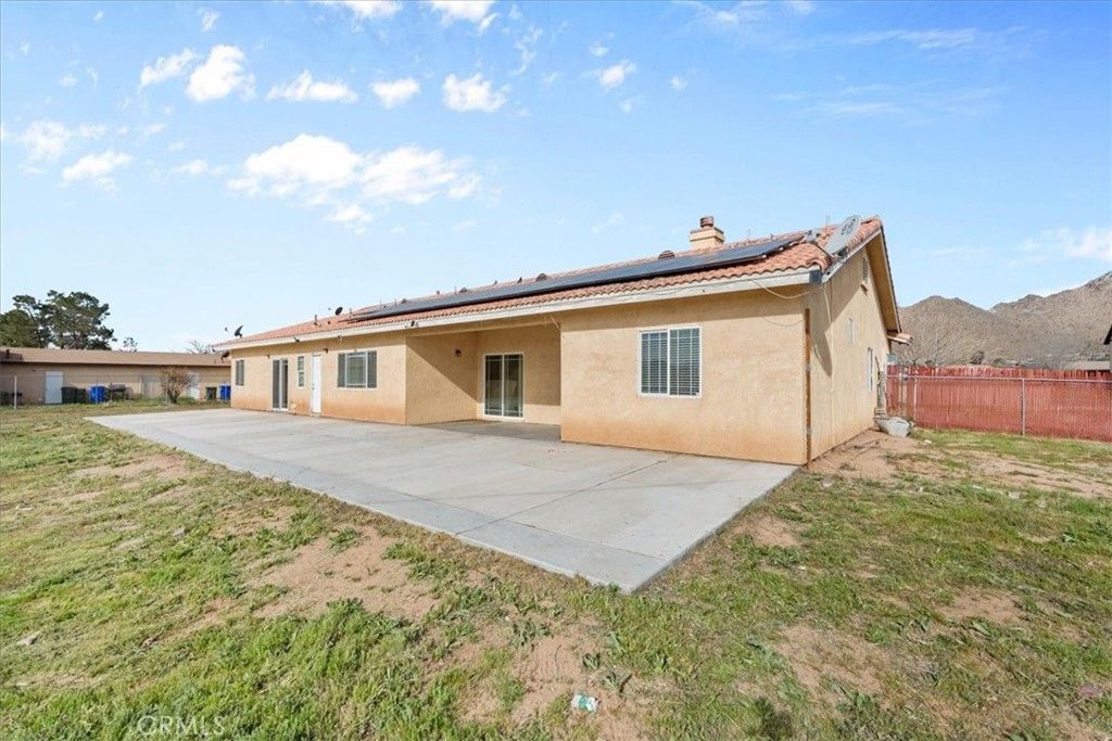 Image 28 of property listing at 15833 Sago Road, Apple Valley, CA 92307
