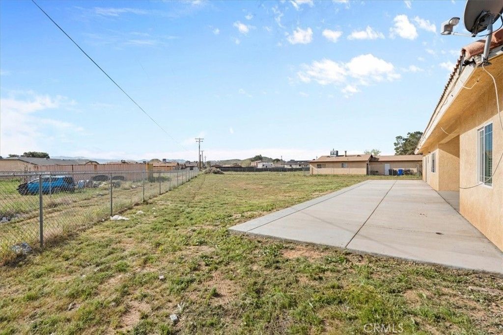 Image 29 of property listing at 15833 Sago Road, Apple Valley, CA 92307