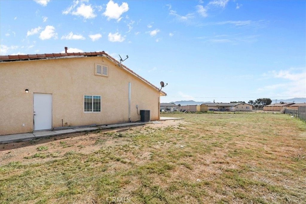 Image 30 of property listing at 15833 Sago Road, Apple Valley, CA 92307